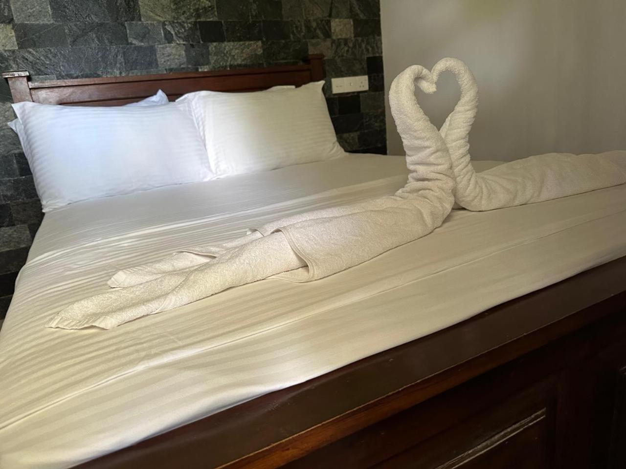 Shine Wave Turtle Beach Tangalle Bagian luar foto